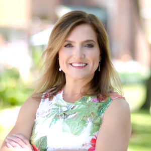 Dr. Ellen Janetzke, plastic and reconstructive surgeon in Troy, Michigan with UnaSource Surgery Center